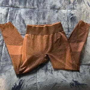 PINK ULTIMATE SEAMLESS Workout Leggings